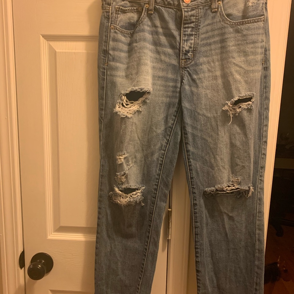 American Eagle Mom Jeans